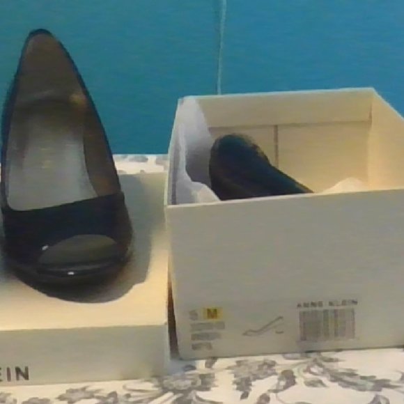 Blue Shoes - Picture 2 of 3